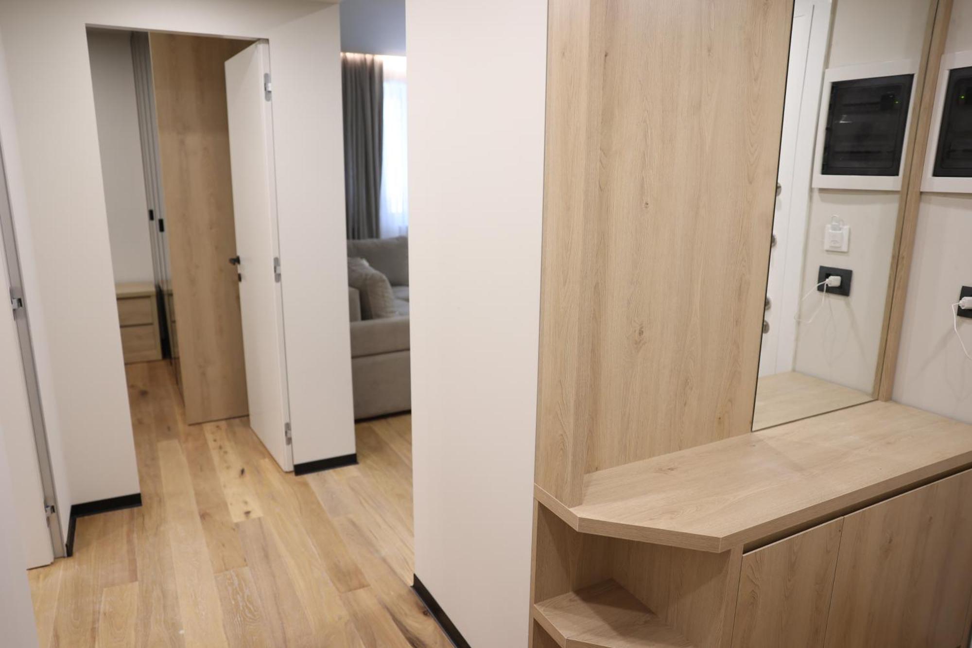 Premium 2 * Tirana